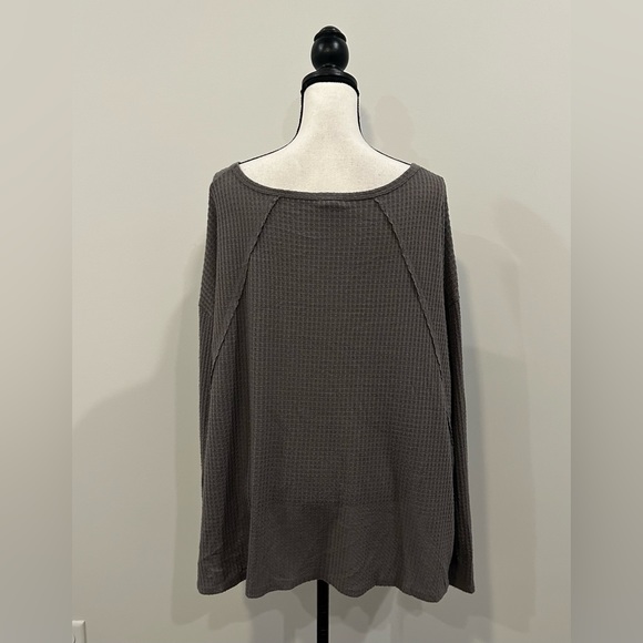 Forever 21 Oversized Top - Picture 4 of 4